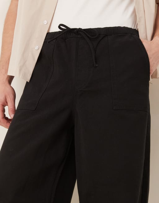 ASOS DESIGN – Svarta, superbaggy byxor med resårmidja och dubbla veck, 4 av 5