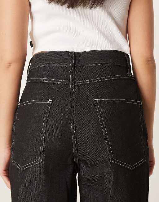 ASOS DESIGN – Svarta, tvättade jeans i dad-modell med kontrastsömmar, 4 av 5