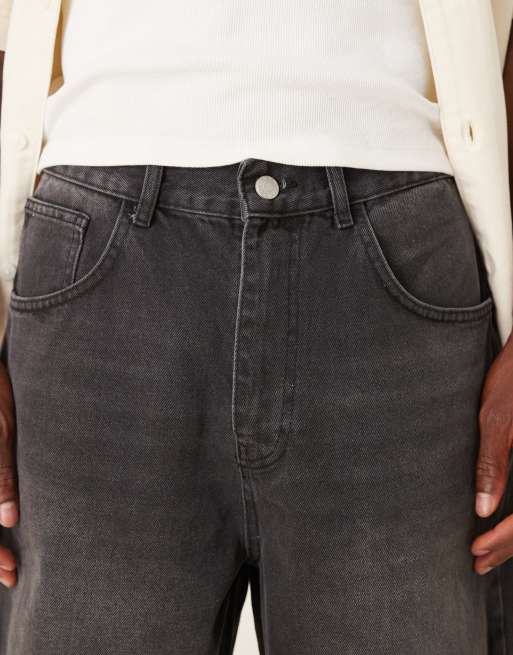 ASOS DESIGN – Svarta, tvättade, mellanlånga jeansshorts, 3 av 5