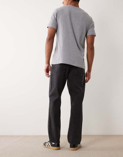 ASOS DESIGN – Svarta, tvättade, raka jeans med kritstrecksränder, 2 av 5