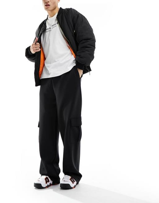 ASOS DESIGN – Svarta vida mjukisbyxor i scubatyg med cargofickor, 5 av 5