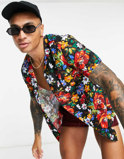 ASOS DESIGN – Svartblommig sommarskjorta i regular fit med platt krage