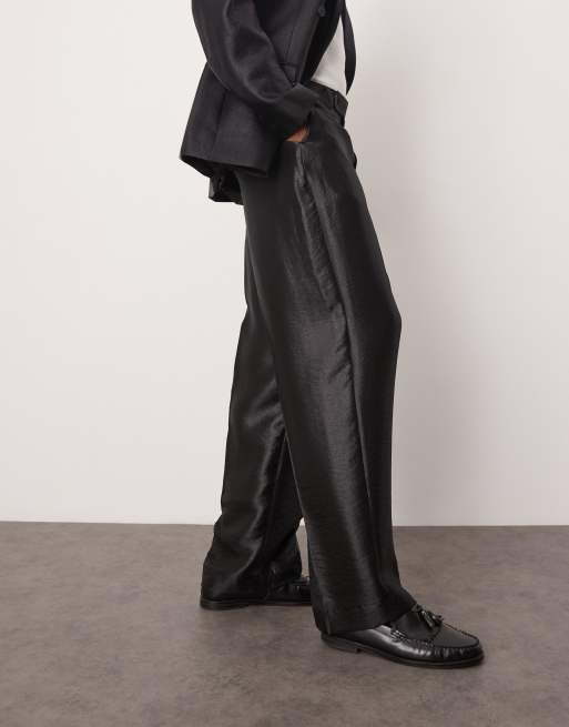 ASOS DESIGN – Svartmetalliska kostymbyxor i satin med vida ben