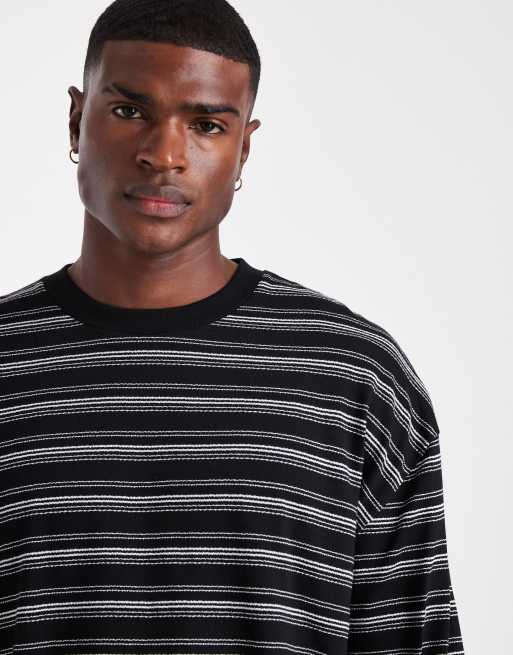 ASOS DESIGN – Svartrandig, kraftig t-shirt i boxig oversize-passform med långa ärmar och textur , 3 av 5