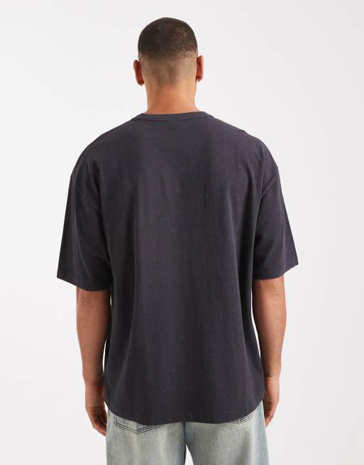 ASOS DESIGN – Svarttvättad, kraftig t-shirt i oversize med stadstryck, 3 av 5