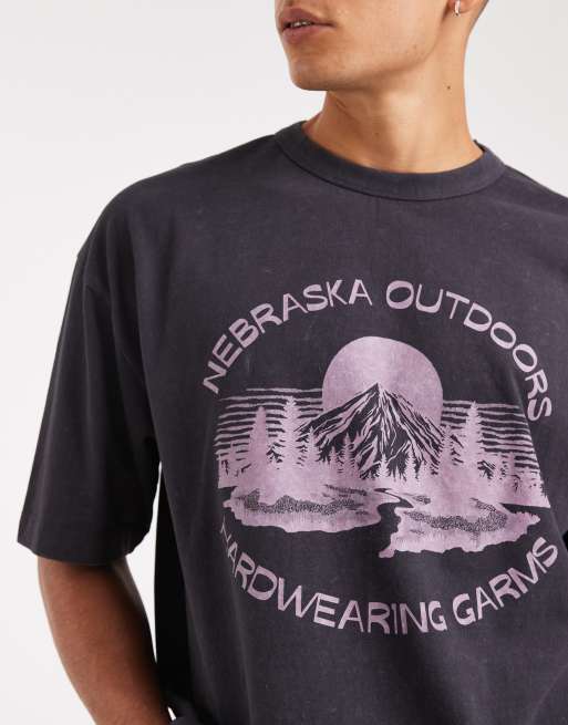 ASOS DESIGN – Svarttvättad, kraftig t-shirt i oversize med stadstryck, 5 av 5