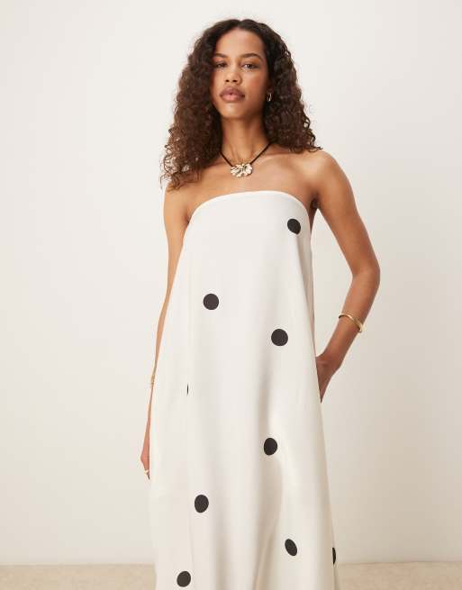 ASOS DESIGN – Svartvit, prickig maxiklänning med bandeauringning i cupro, 4 av 4