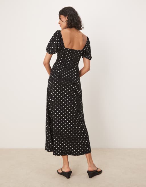 ASOS DESIGN – Svartvit, prickig tea-klänning i midilängd med krage och puffärmar, 4 av 4