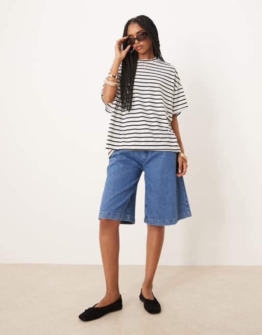 ASOS DESIGN – Svartvit, randig topp med korta ärmar och knut baktill, 2 av 4