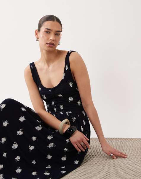 ASOS DESIGN – Svartvit, småblommig, krinklad midiklänning med knäppning - view 1