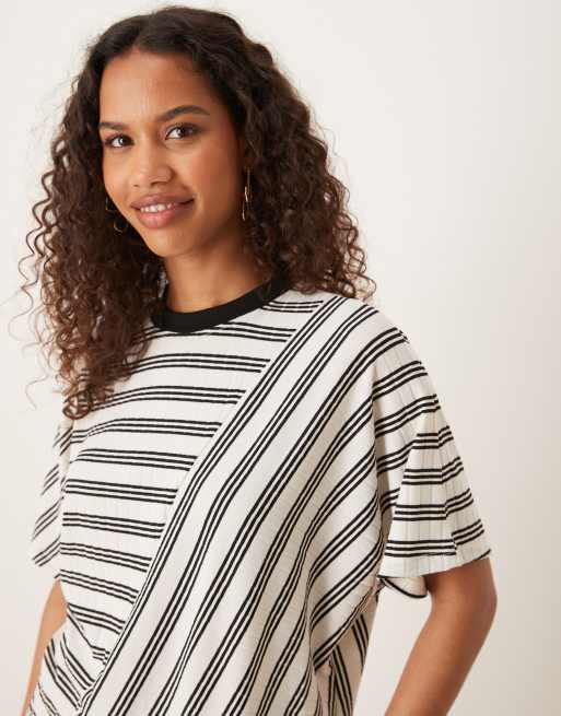 ASOS DESIGN – Svartvit t-shirt i oversize med ränder, 4 av 4