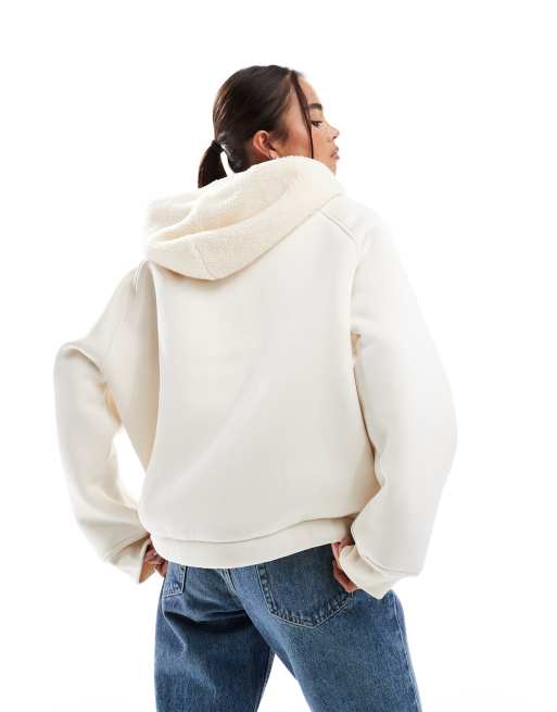 ASOS DESIGN - Sweat à capuche imitation néoprène avec doublure et capuche en imitation peau de mouton - Crème, 4 de 4