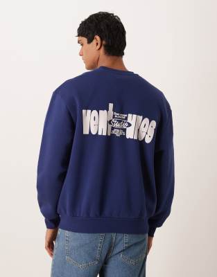 ASOS DESIGN - Sweat décontracté à imprimé - Bleu marine