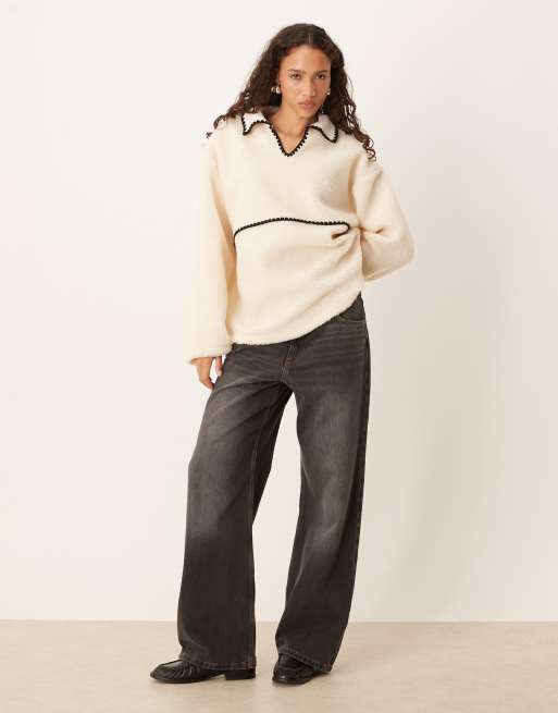 ASOS DESIGN - Sweat en imitation peau de mouton à enfiler avec points de feston - Crème et noir, 2 de 4