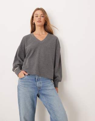 ASOS DESIGN - Sweat oversize à col en V avec manches cocon - Gris foncé