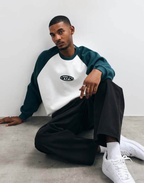 ASOS DESIGN sweat oversize à col rond avec manches contrastantes et imprimé pigment en écru - view 1