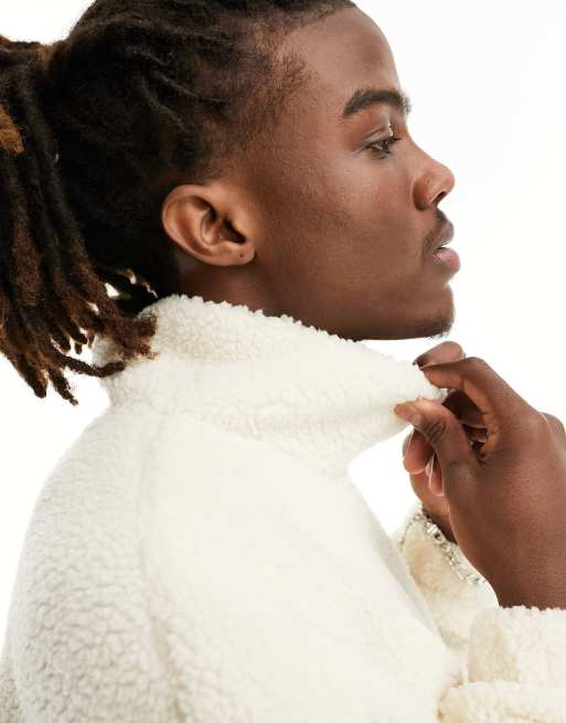 ASOS DESIGN - Sweat oversize en imitation peau de mouton avec col cheminée et poche à l'avant - Écru, 2 de 4