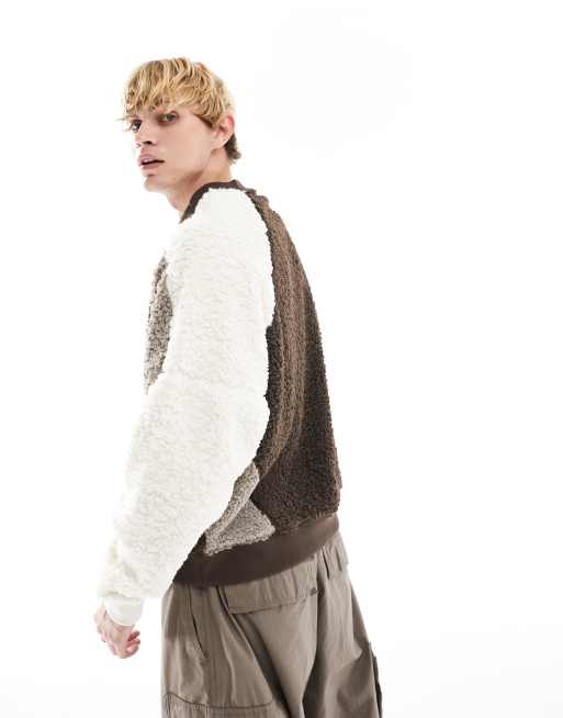 ASOS DESIGN - Sweat oversize imitation peau de mouton avec empiècements effet color block - neutre, 4 de 4
