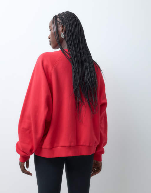 ASOS DESIGN sweat-shirt oversize à manches raglan avec numéro varsity orné de cristaux en rouge, 4 de 5
