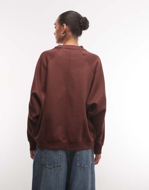 ASOS DESIGN sweat-shirt oversize à manches raglan en molleton gratté avec broderie chenille New York, chocolat, 4 de 4