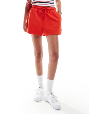 ASOS DESIGN - Sweat-Shorts im Läufer-Design in Rot