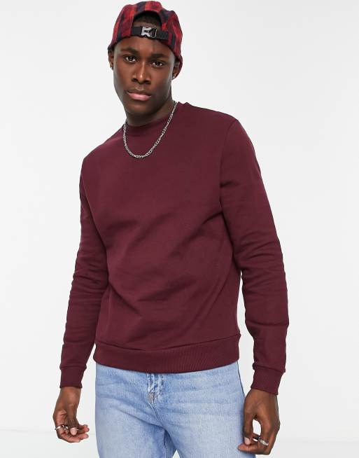 Maroon 2025 sweatshirt outfit