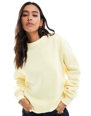 ASOS DESIGN - Sweatshirt in Creme mit gerafftem Design-Weiß