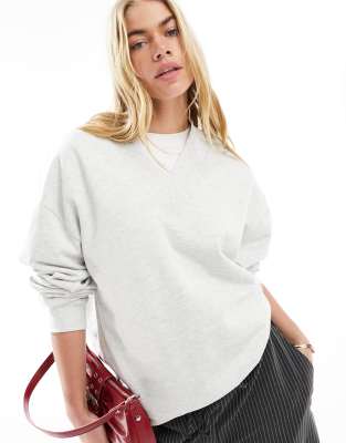 ASOS DESIGN - Sweatshirt in Eisgrau meliert mit V-Ausschnitt