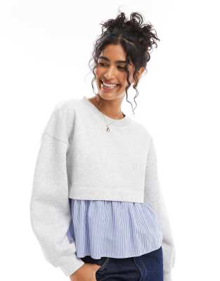 ASOS DESIGN - Sweatshirt in meliertem Eisgrau mit gestreiftem Schößchensaum