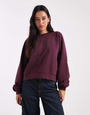 ASOS DESIGN - Sweatshirt in Pflaume mit Ballonärmeln-Lila