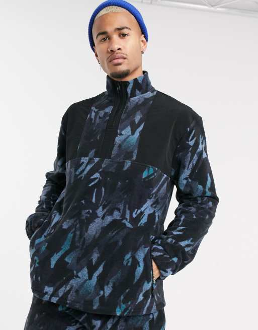 ASOS DESIGN - Sæt med camofleece og nylonpaneler, 2 af 3