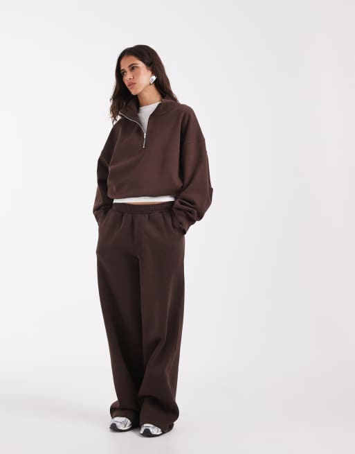 ASOS DESIGN sweatshirt med halv dragkedja, boxig passform och ståkrage i brun, 2 av 4