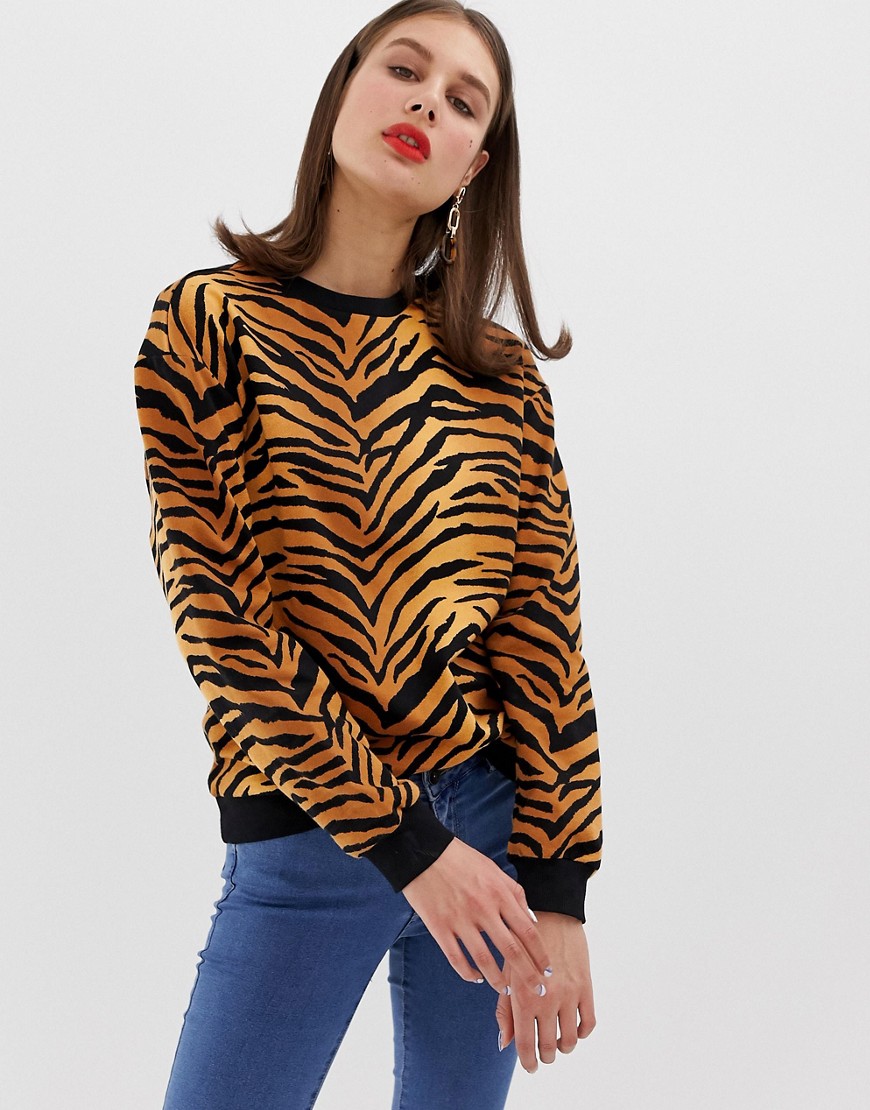 ASOS DESIGN – sweatshirt med heltäckande tigermönster-Flerfärgad