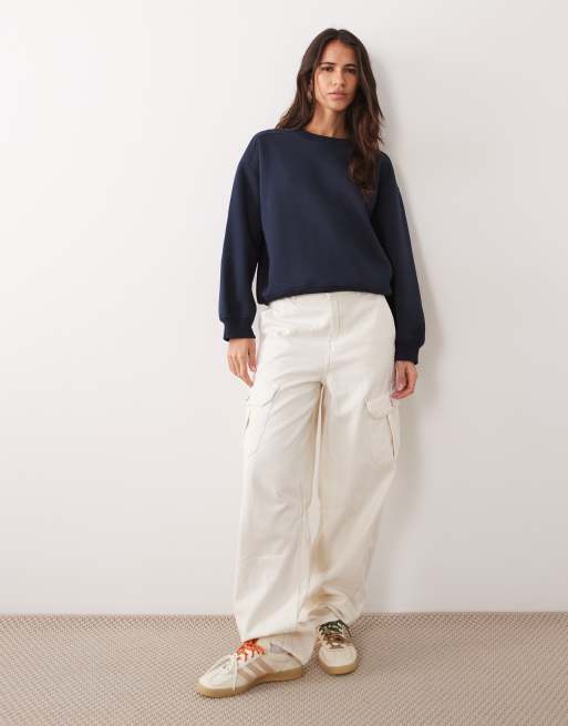 ASOS DESIGN sweatshirt med rund halsringning i marinblått set, 2 av 4