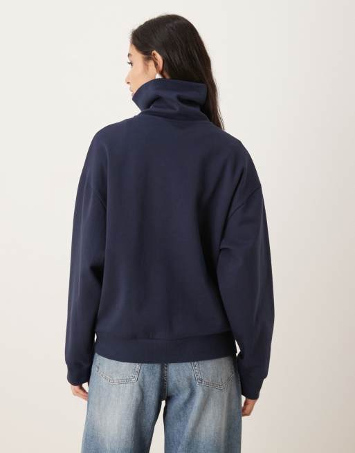 ASOS DESIGN - Sweatshirt met interlocknaden, korte rits en grote kraag in marineblauw, 3 van 4