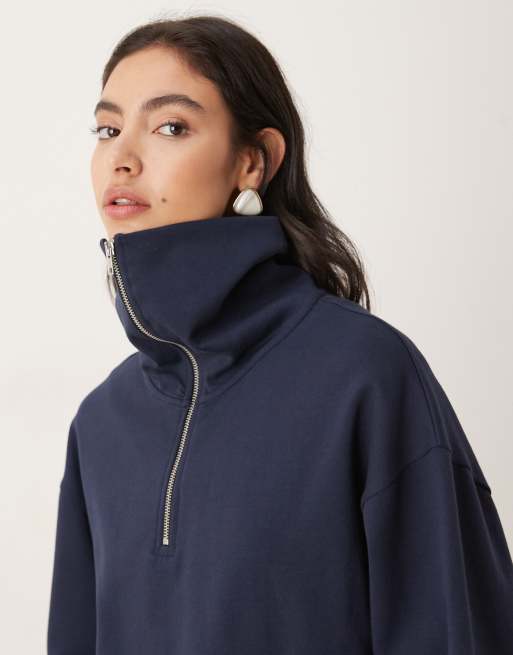 ASOS DESIGN - Sweatshirt met interlocknaden, korte rits en grote kraag in marineblauw, 4 van 4