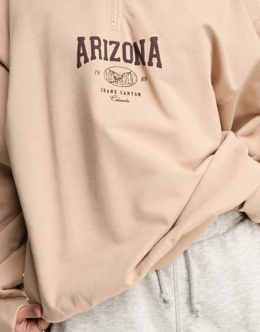 ASOS DESIGN - Sweatshirt met korte rits en 'Arizona' print in taupe, 3 van 4