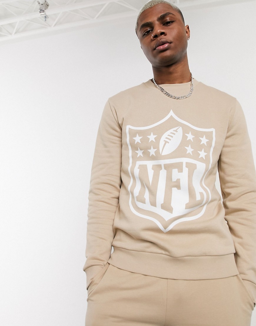 ASOS DESIGN - Sweatshirt met NFL-logo in beige, combi-set