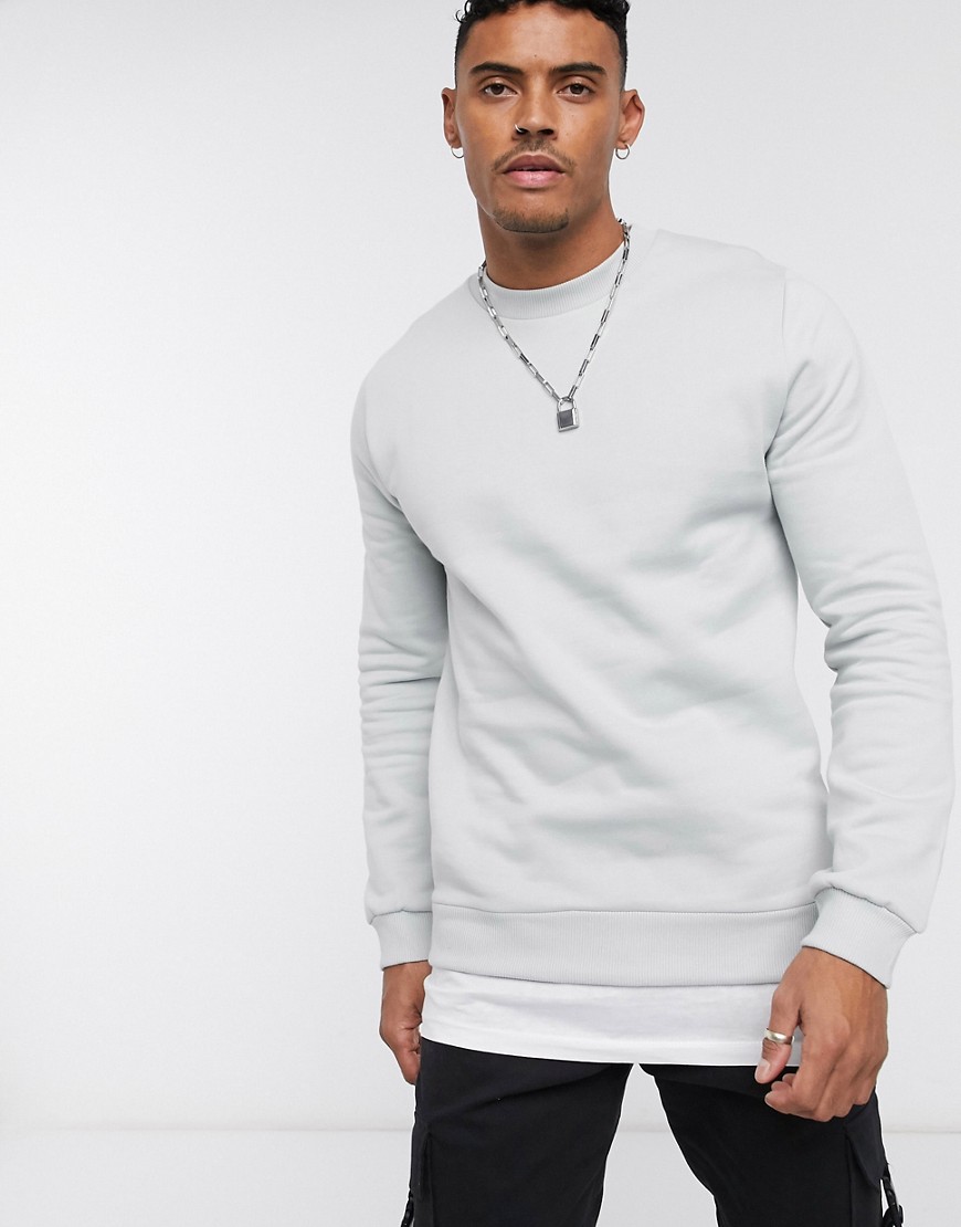 ASOS DESIGN - Sweatshirt met T-shirtzoom in grijs