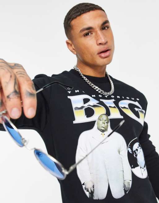 ASOS DESIGN – Sweatshirt mit <em>Biggie Smalls</em>-Print in Schwarz