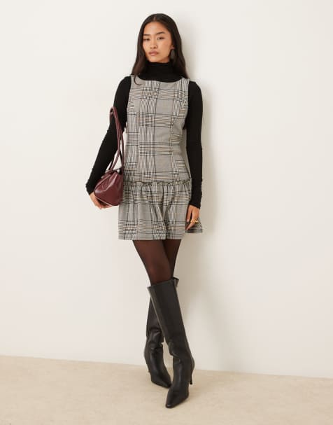 ASOS DESIGN – Szara kraciasta sukienka mini bez rękawów z prostym dekoltem i obniżoną talią - view 1