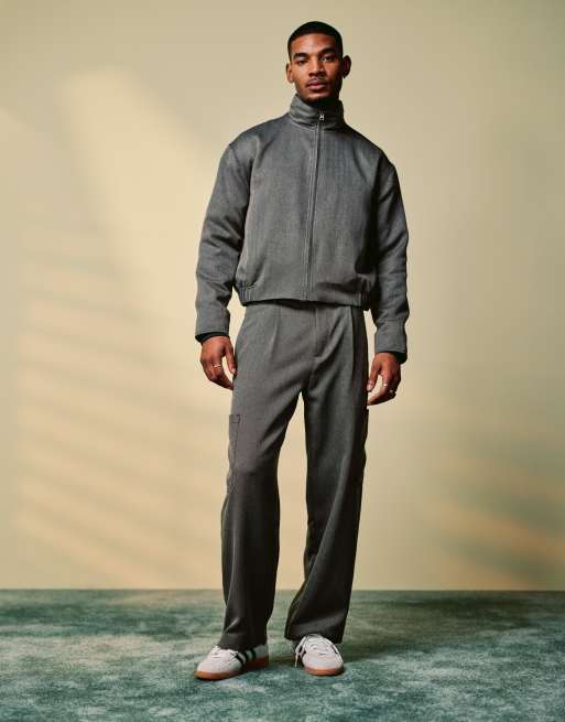 ASOS DESIGN – Szare eleganckie bojówki z szerokimi nogawkami, elastyczną talią i wzorem w jodełkę, część zestawu