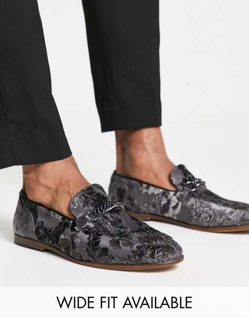 ASOS DESIGN – Szare loafersy z aksamitu w kwiaty z ozdobną uzdą