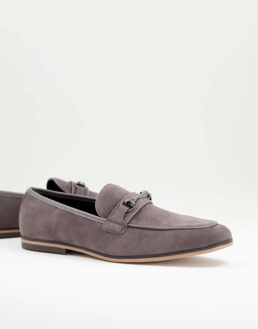 ASOS DESIGN – Szare loafersy z imitacji zamszu ze sprzączką