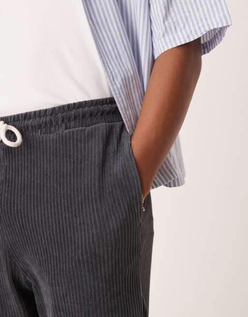 ASOS DESIGN – Szare szorty oversize z prążkowanego weluru, 2 z 5