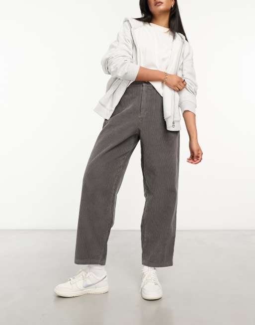 ASOS DESIGN – Szare sztruksowe spodnie z baryłkowymi nogawkami