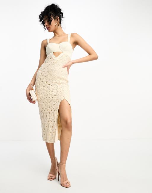 ASOS DESIGN – Szarobeżowa szydełkowana sukienka midi z ozdobnymi miseczkami
