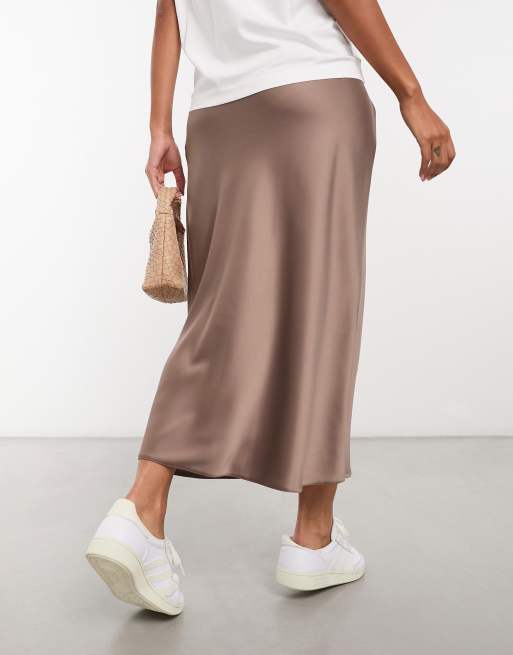 ASOS DESIGN – Szarobrązowa satynowa spódnica midi ze skosu, 3 z 4