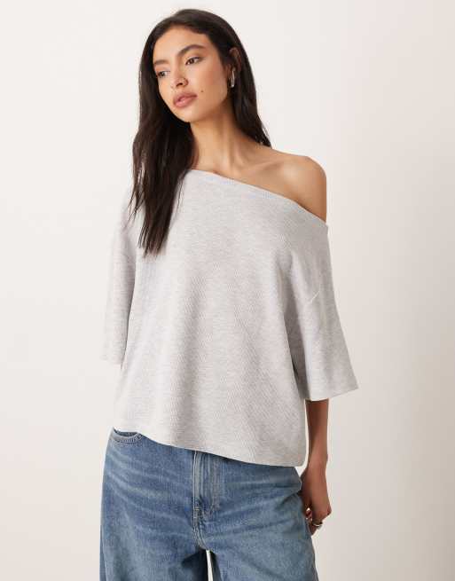ASOS DESIGN – Szary melanżowy T-shirt z odsłoniętym ramieniem o fakturze wafla