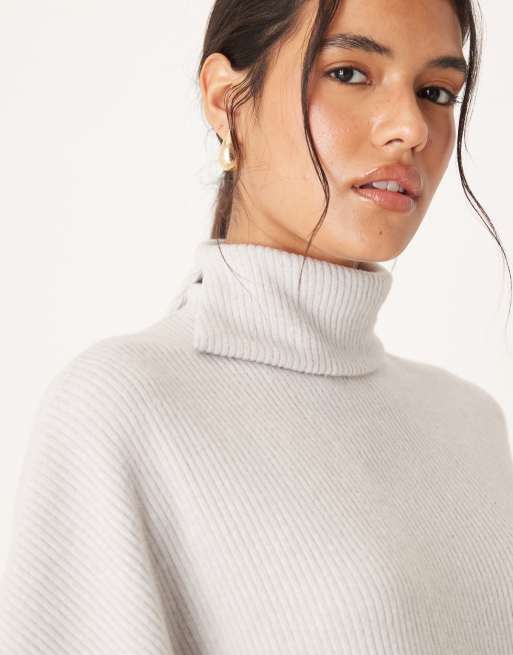 ASOS DESIGN – Szary prążkowany top drapowanym golfem i efektem szczotkowania, 3 z 4